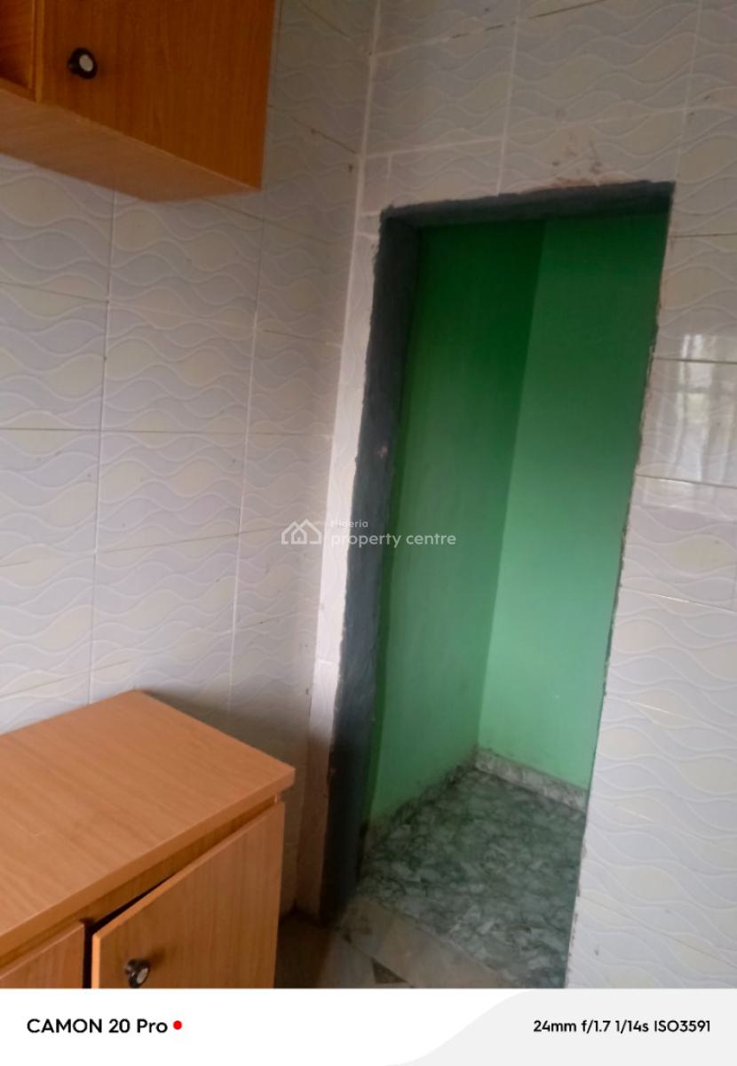 2 Bedroom Flat with 3 Toilets, Okwu Uratta, Owerri Municipal, Imo, Flat / Apartment for Rent