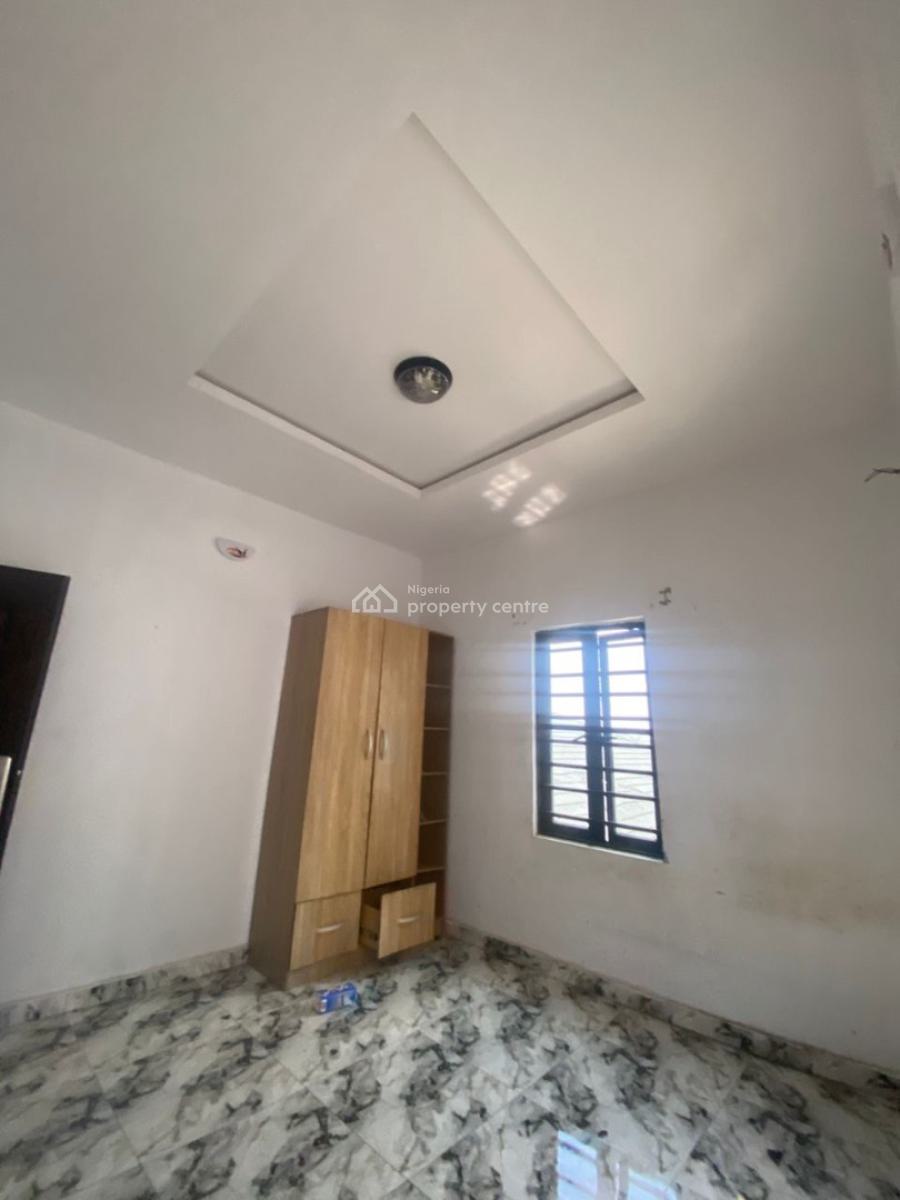 Luxury Standard 2 Bedroom Apartment Upstairs, Sangotedo, Ajah, Lagos, Flat / Apartment for Rent