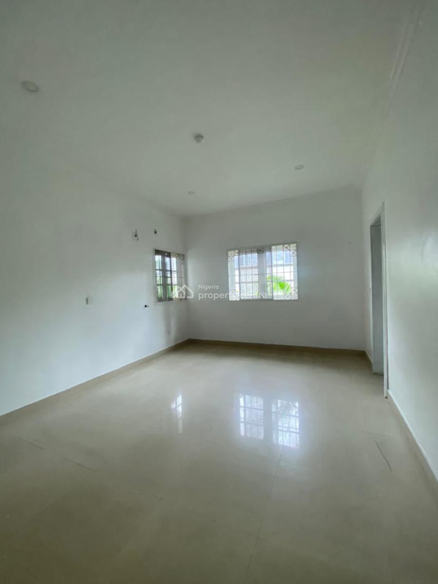 Newly Renovated 3 Bedroom Flat on Ground Floor with a Room Bq., Lekki Phase 1, Lekki, Lagos, Flat / Apartment for Rent