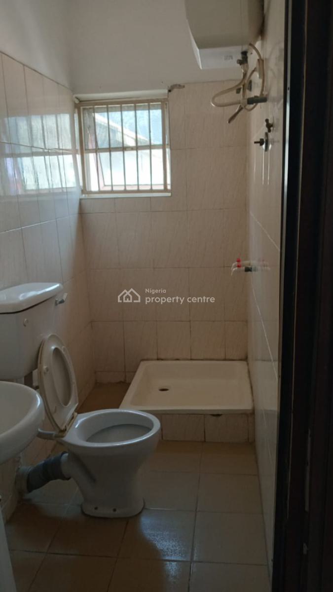 Commercial 2 Bedroom on First Floor, Lekki Phase 1, Lekki, Lagos, Flat / Apartment for Rent