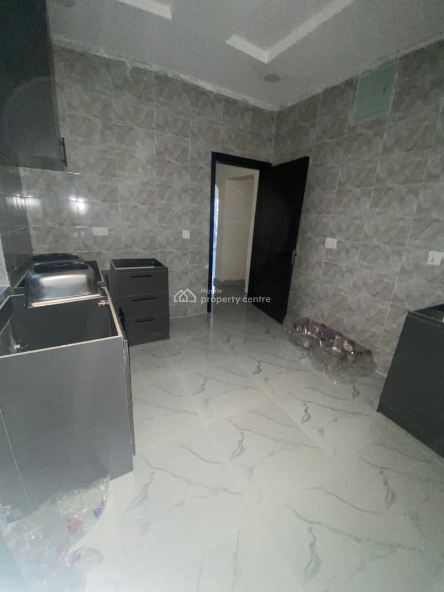 Neatly Used 2 Bedroom Flat, Silver Land Estate,, Ajah, Lagos, Flat / Apartment for Rent