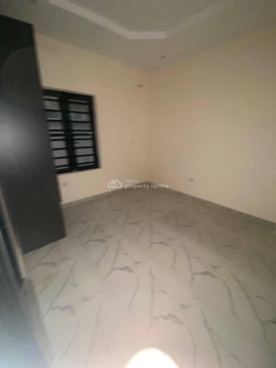 Neatly Used 2 Bedroom Flat, Silver Land Estate,, Ajah, Lagos, Flat / Apartment for Rent