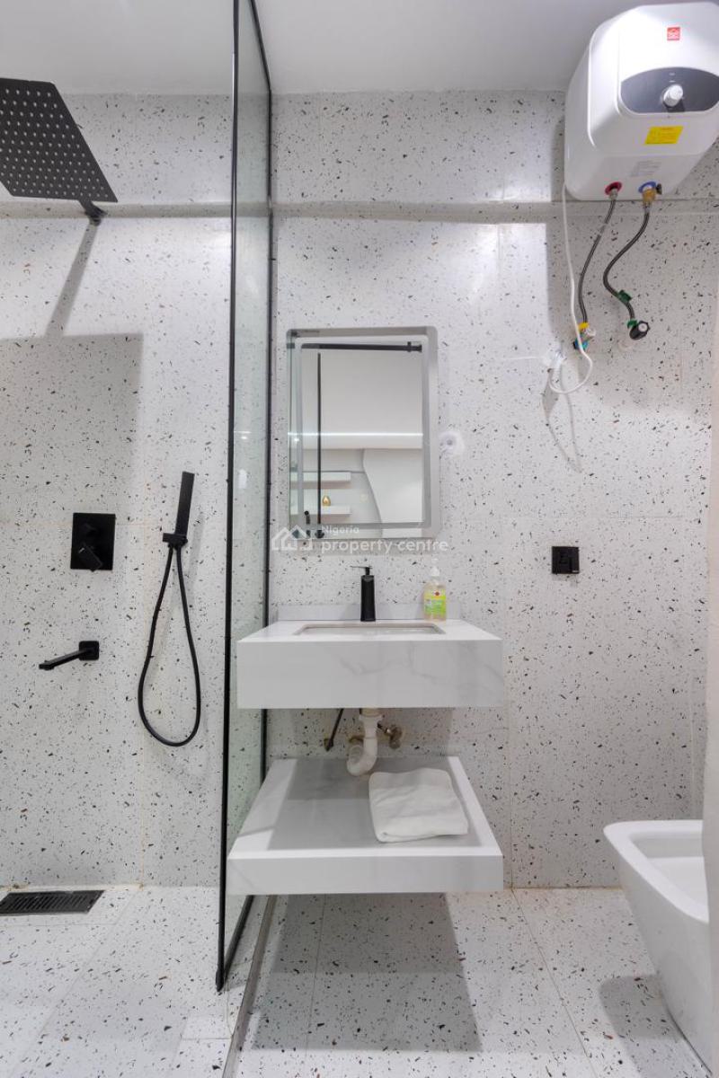 2 Bedroom Apartment, Lekki Phase 1, Lekki, Lagos, Flat / Apartment Short Let