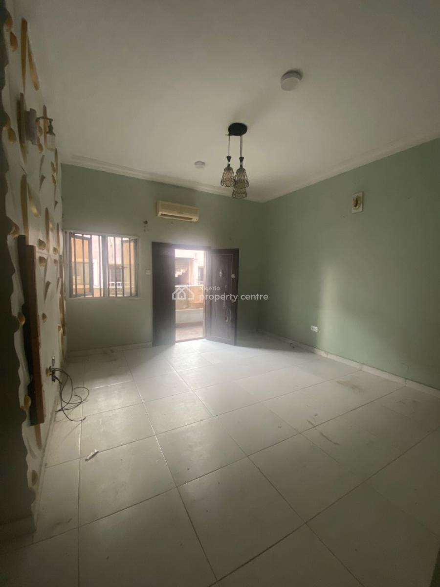 Relatively New 3 Bedroom Apartment, Millenuim Estate, Gbagada, Lagos, Flat / Apartment for Rent