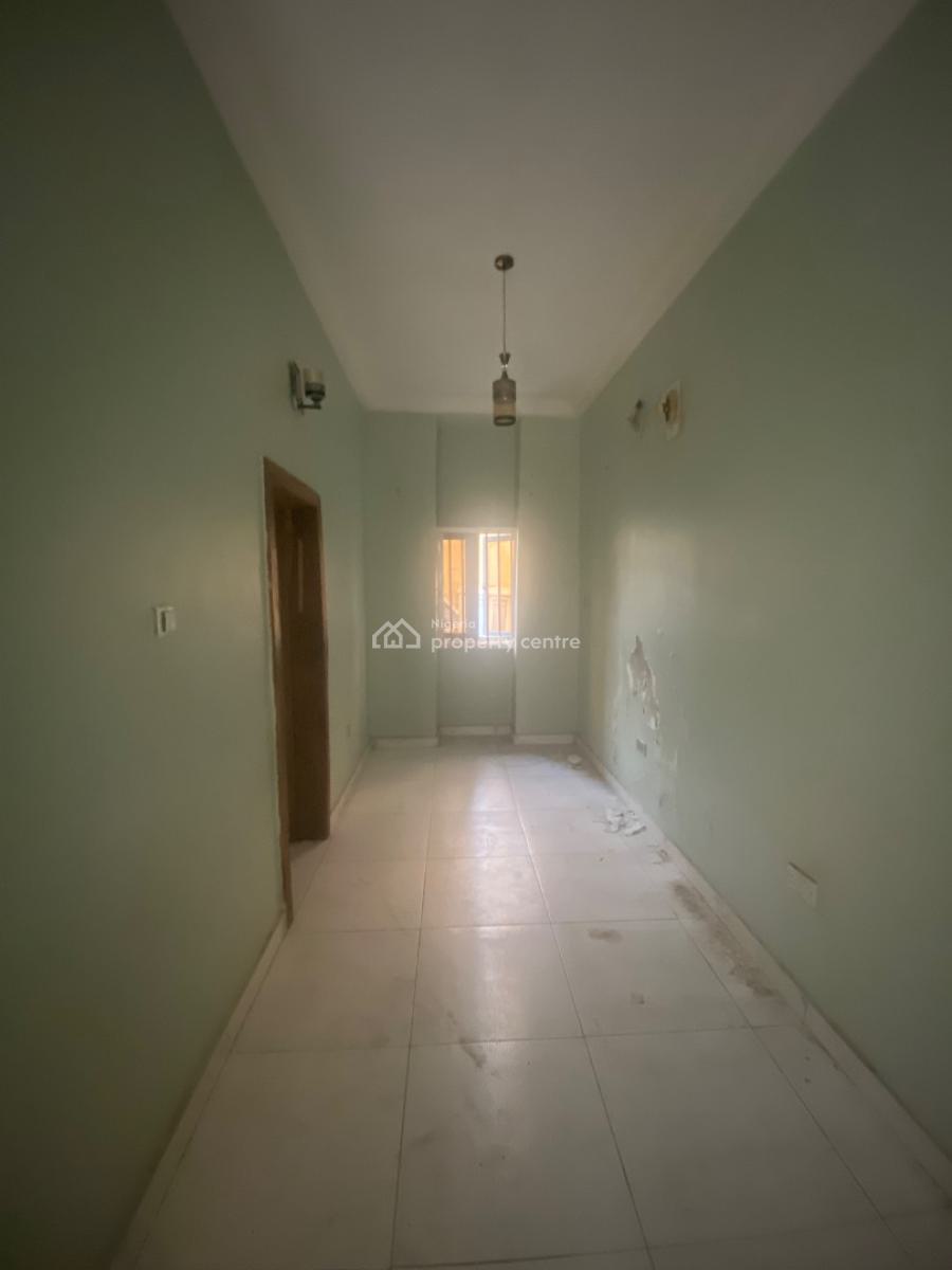 Relatively New 3 Bedroom Apartment, Millenuim Estate, Gbagada, Lagos, Flat / Apartment for Rent