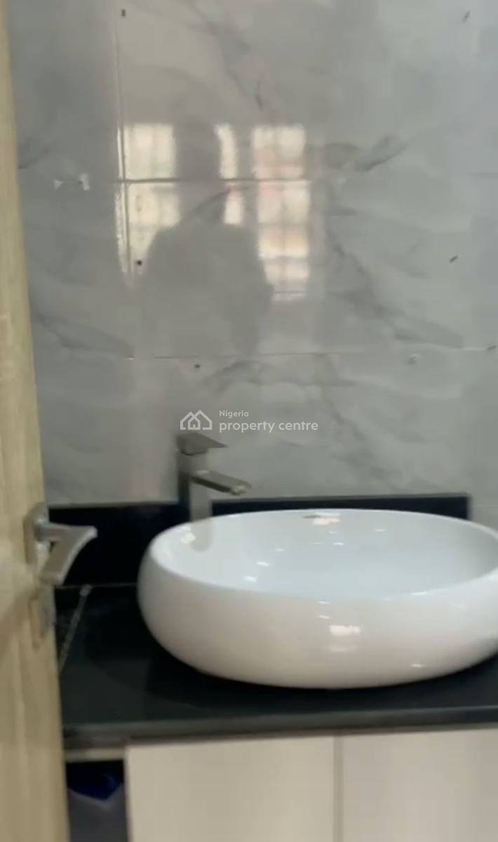 Modern, Spacious, Luxury 2 Bedroom Apartment, Ogudu, Lagos, Flat / Apartment for Rent