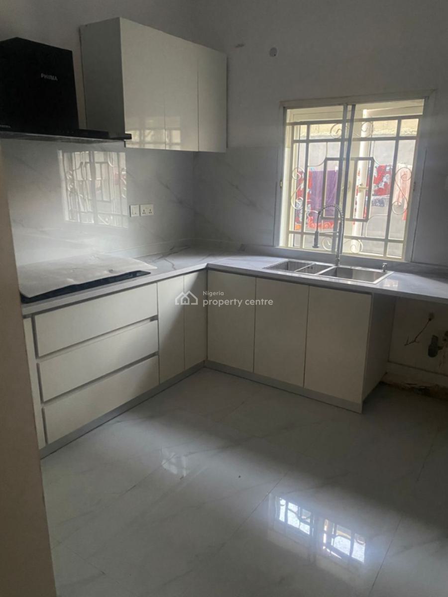 3 Bedrooms with Bq, Lekkki Phase 1, Lekki, Lagos, Terraced Duplex for Rent