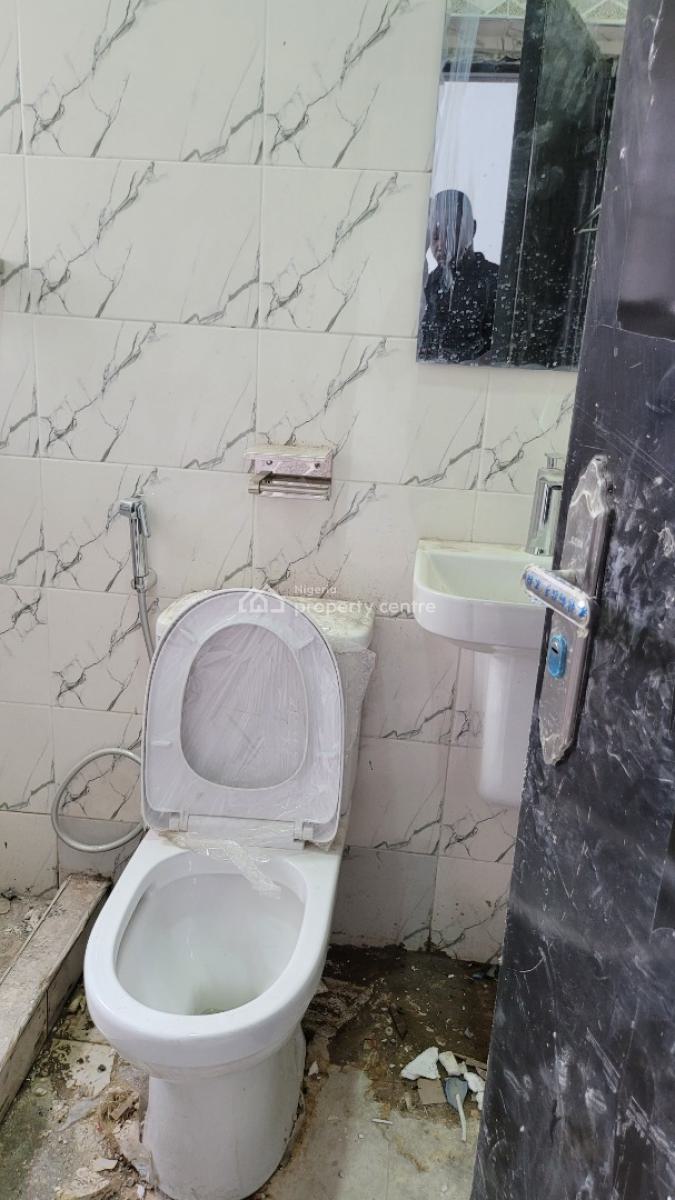 Luxurious 2 Bedroom /small Room Attached, Dawaki, Gwarinpa, Abuja, Flat / Apartment for Rent