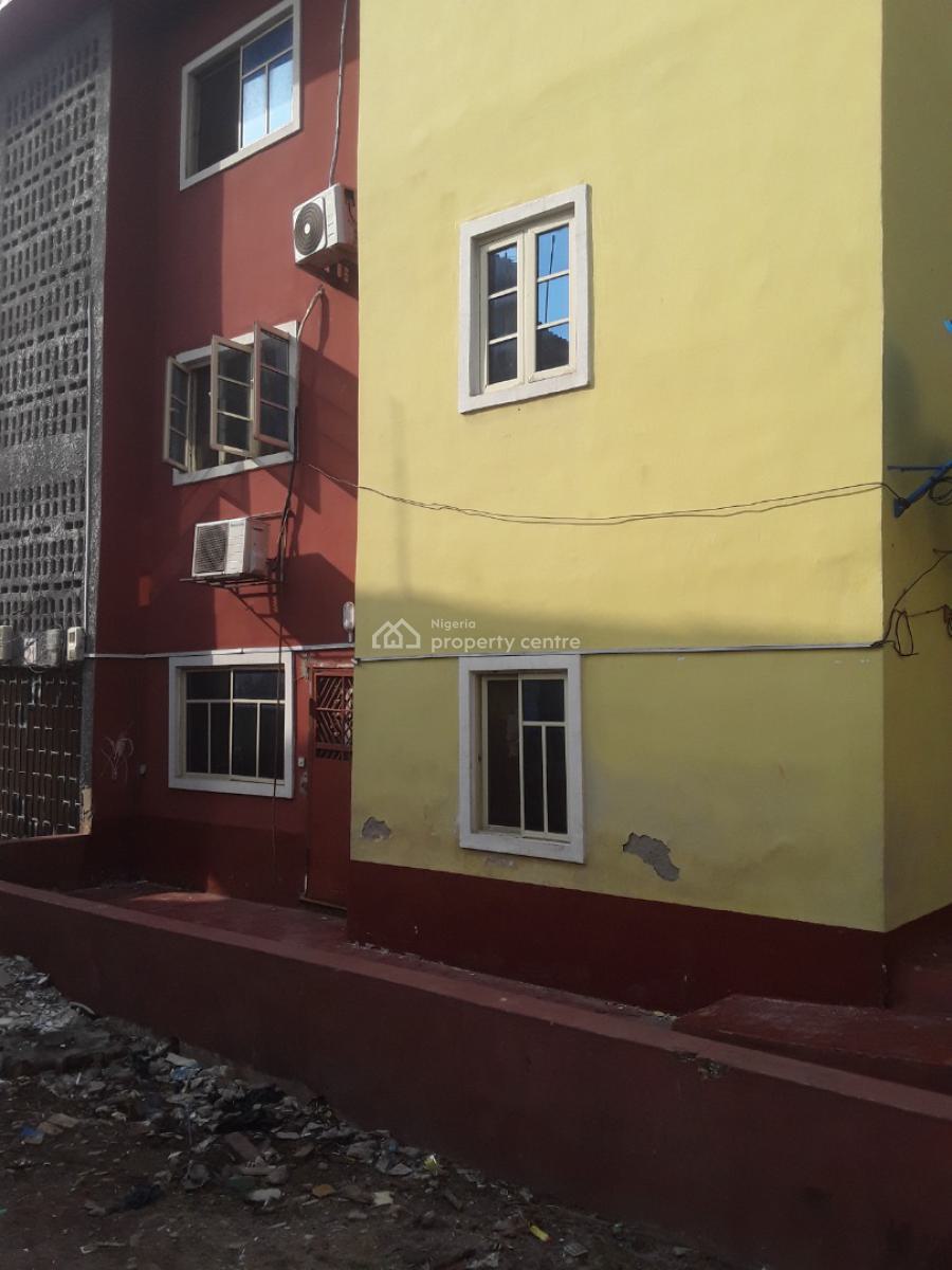 3 Bedroom, Lsdpc Iporin Housing Estate, Iponri, Surulere, Lagos, Flat / Apartment for Sale