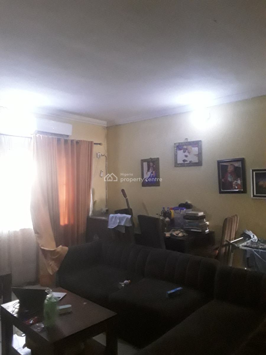 3 Bedroom, Lsdpc Iporin Housing Estate, Iponri, Surulere, Lagos, Flat / Apartment for Sale