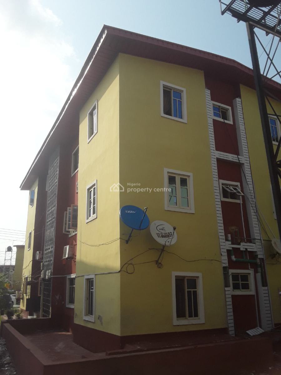 3 Bedroom, Lsdpc Iporin Housing Estate, Iponri, Surulere, Lagos, Flat / Apartment for Sale