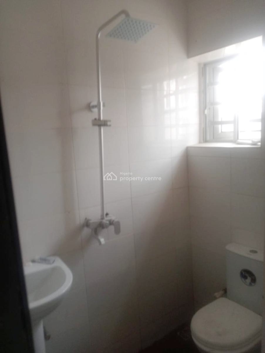 Well Maintained 2 Bedroom Apartment, Gra Phase 1, Magodo, Lagos, Flat / Apartment for Rent