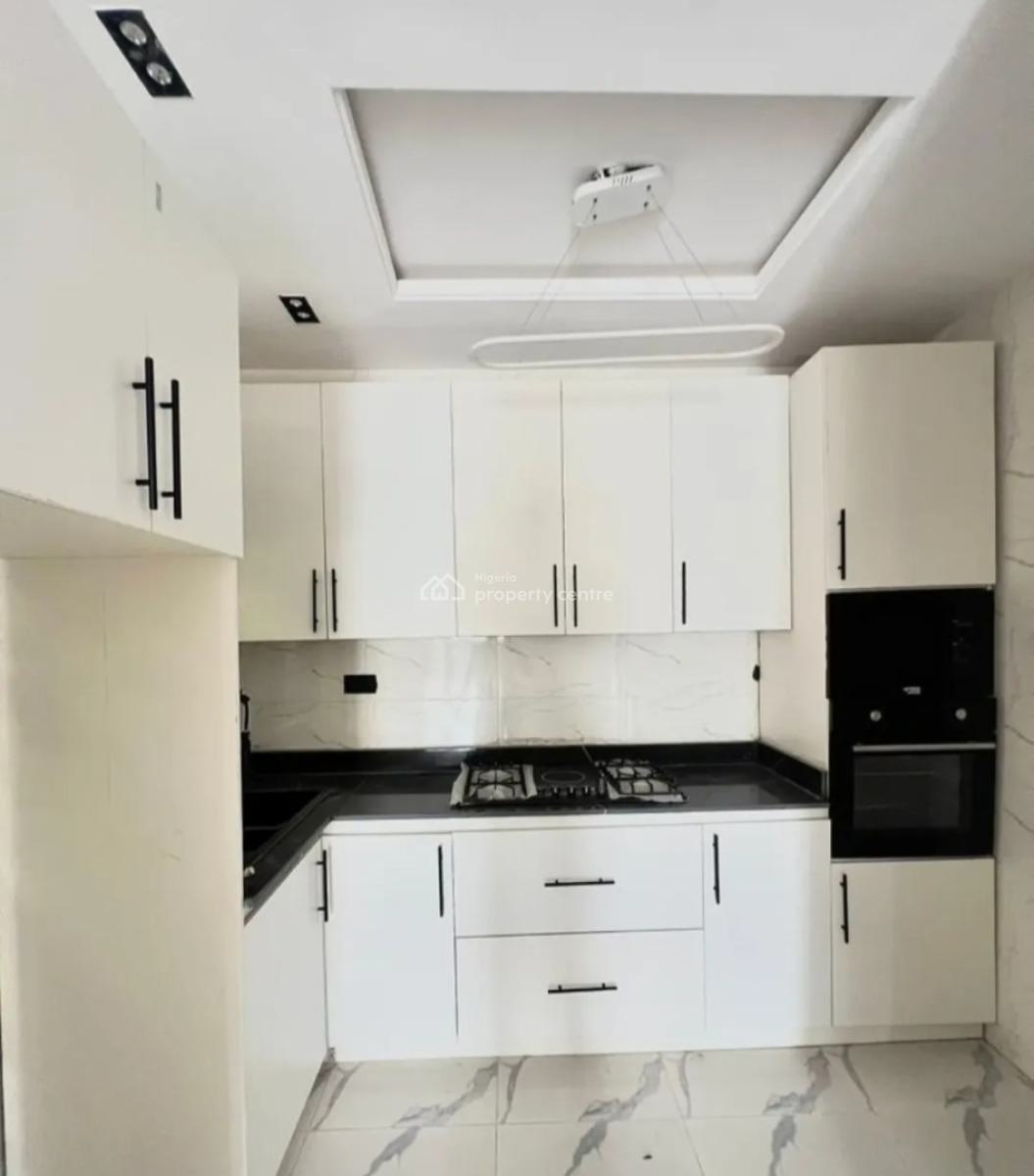 2 Bedroom Flat, Before Chevron Drive 2nd Toll Gate, Ologolo, Lekki, Lagos, Flat / Apartment for Rent