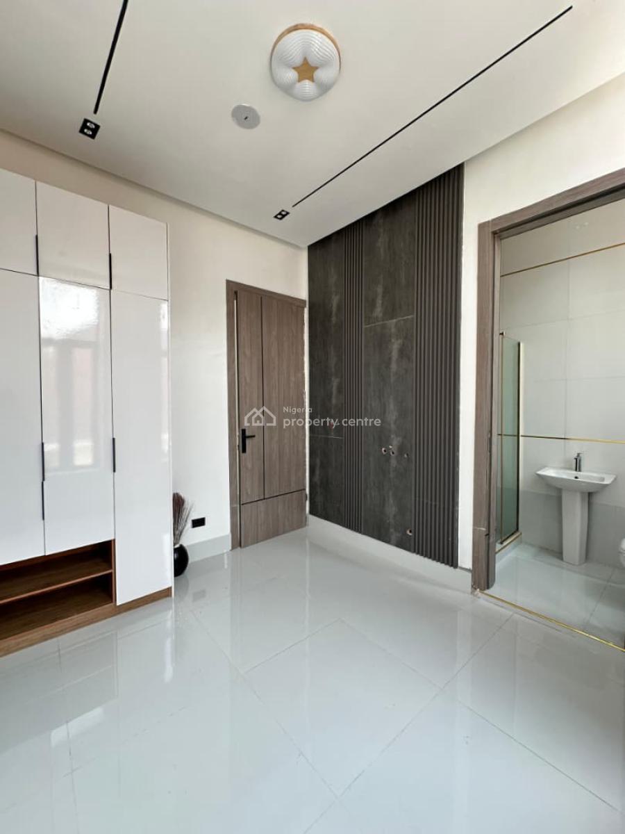 Gigantic Spacious 5bedroom Fully Detached Duplex with Bq & Pool, Chevron, Lekki, Lagos, Detached Duplex for Sale