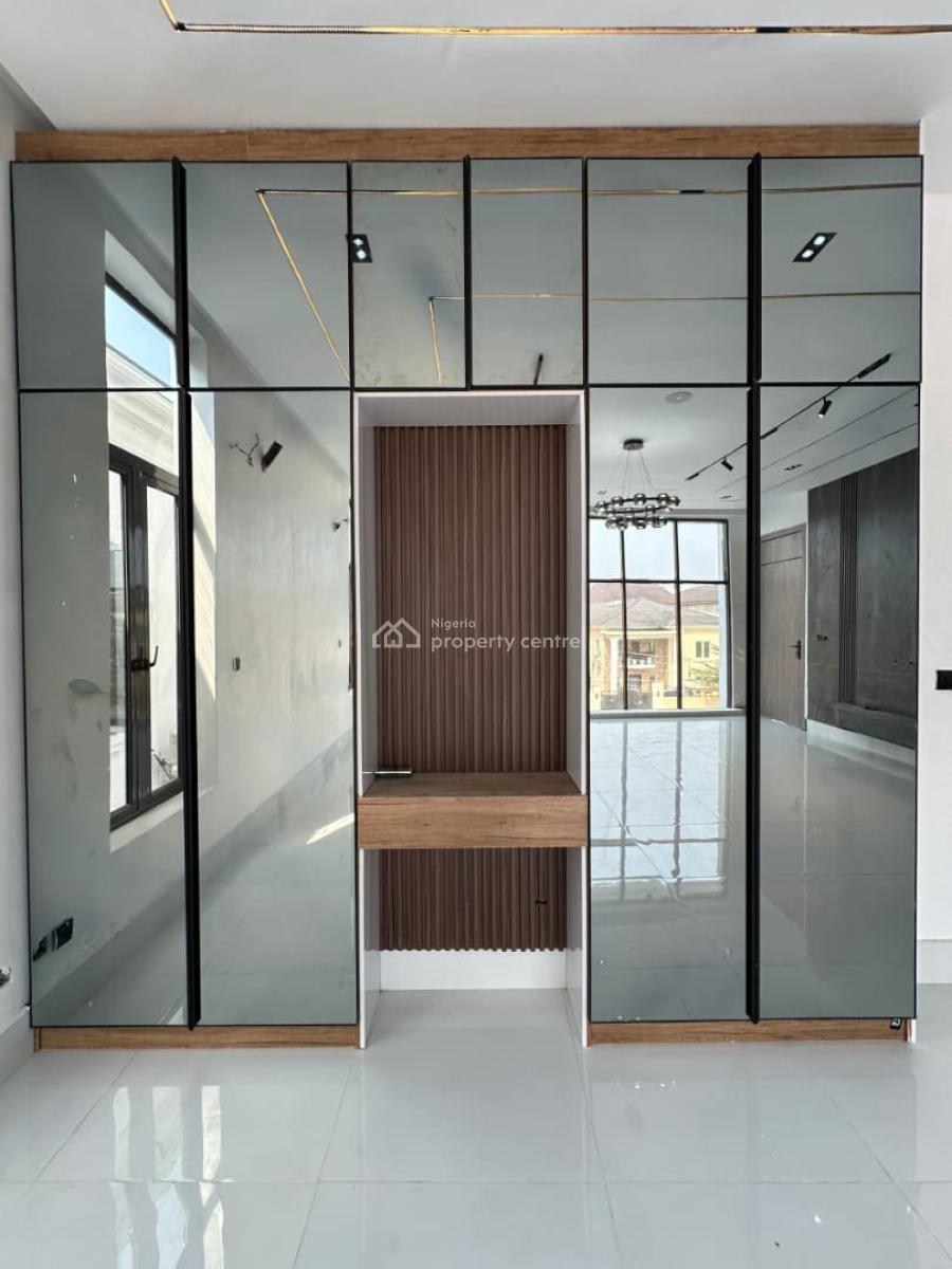 Gigantic Spacious 5bedroom Fully Detached Duplex with Bq & Pool, Chevron, Lekki, Lagos, Detached Duplex for Sale