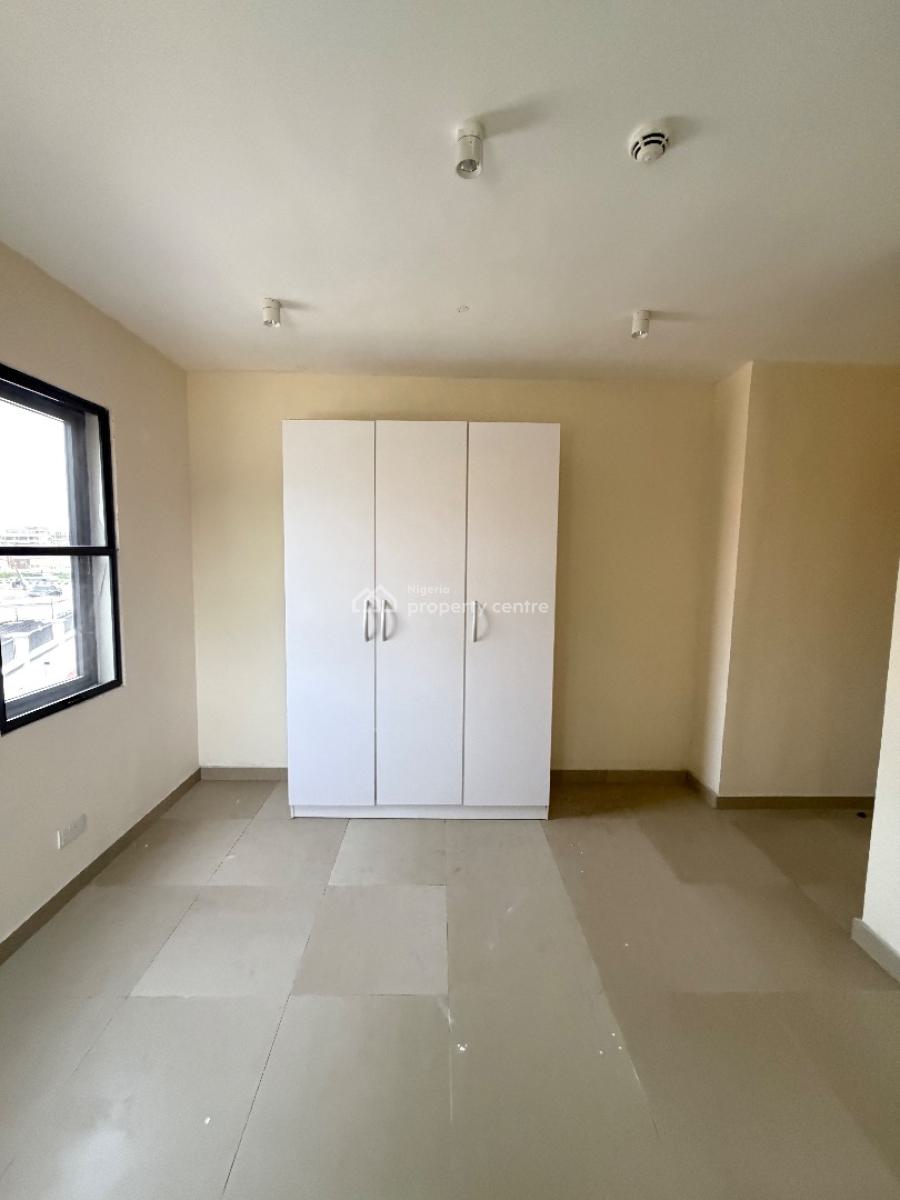 Newly Built 2bedroom Flat with Bq, Lekki Phase 1, Lekki, Lagos, Block of Flats for Sale