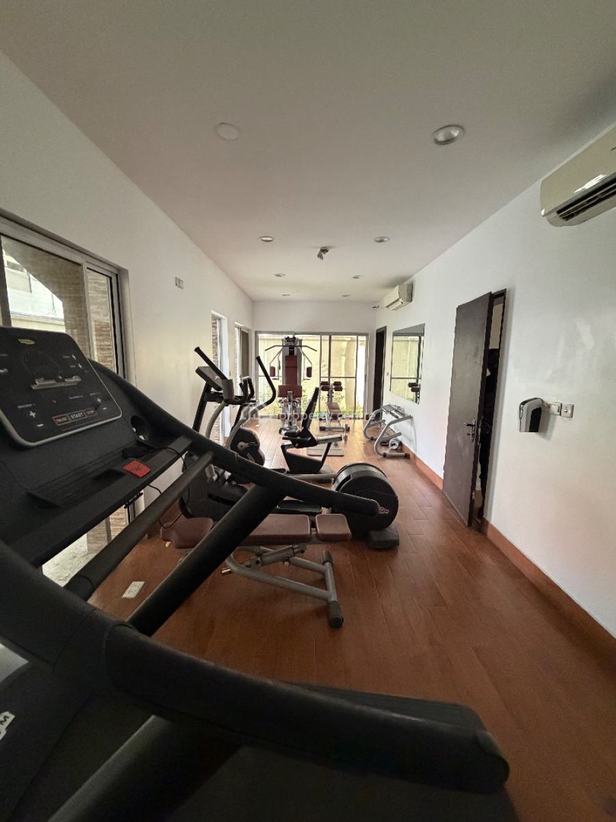 Serviced 3bedroom Flat with Pool and Bq, Lekki Phase 1, Lekki, Lagos, Flat / Apartment for Rent