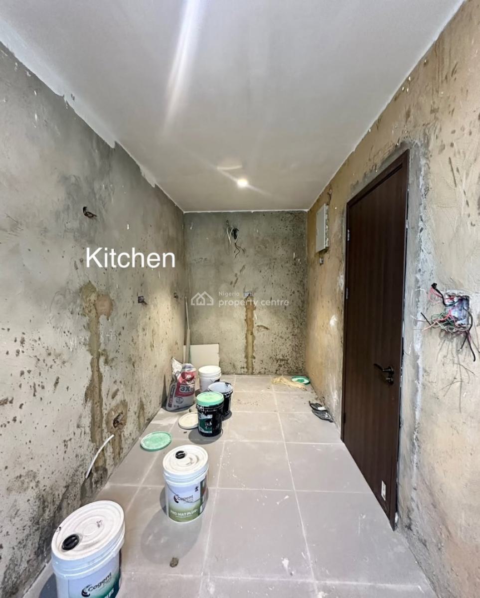 Luxury 2 Bedroom Apartment, Lekki Phase 1, Lekki, Lagos, Block of Flats for Sale