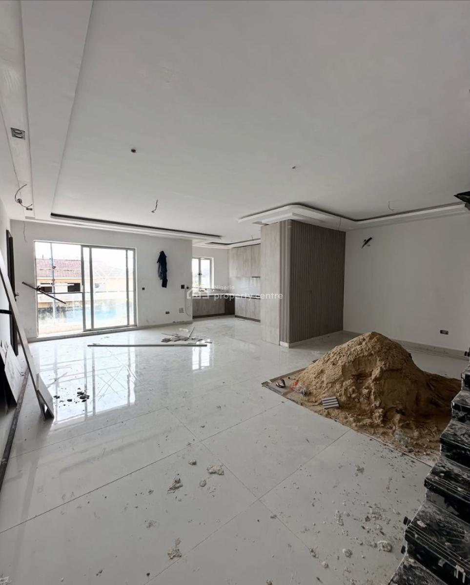 Fine 2 Bedroom Maisonette, Lekki Phase 1, Lekki, Lagos, Block of Flats for Sale