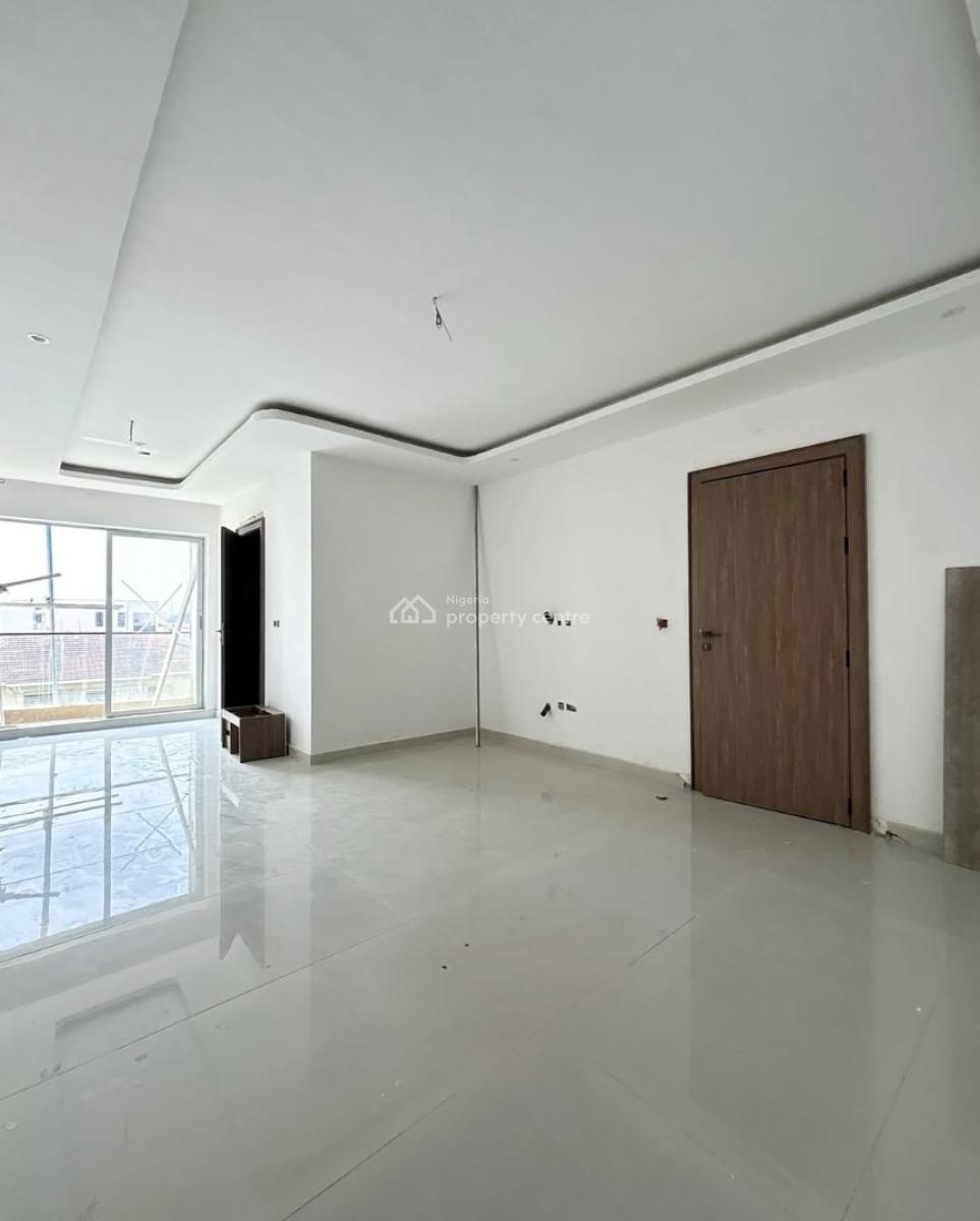 Fine 2 Bedroom Maisonette, Lekki Phase 1, Lekki, Lagos, Block of Flats for Sale