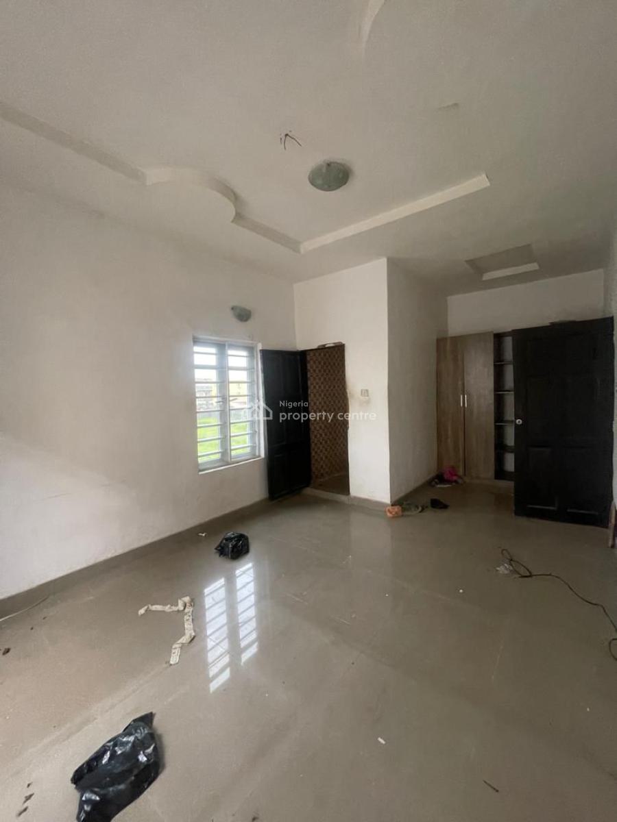Sharp 2 Bedroom Upstairs in a Code Access Estate, Sangotedo, Ajah, Lagos, Flat / Apartment for Rent