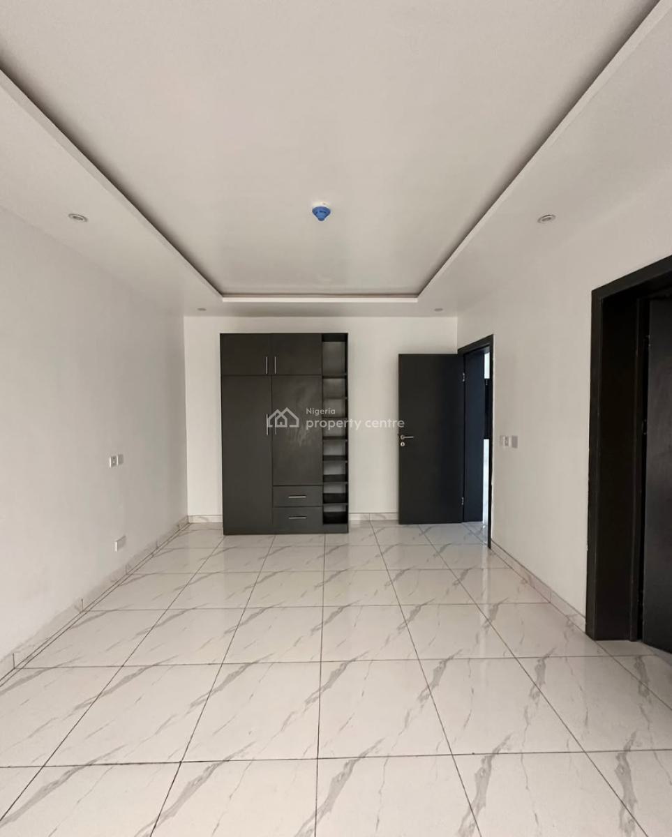 Luxury 2 Bedroom Apartment, Lekki Phase 1, Lekki, Lagos, Block of Flats for Sale