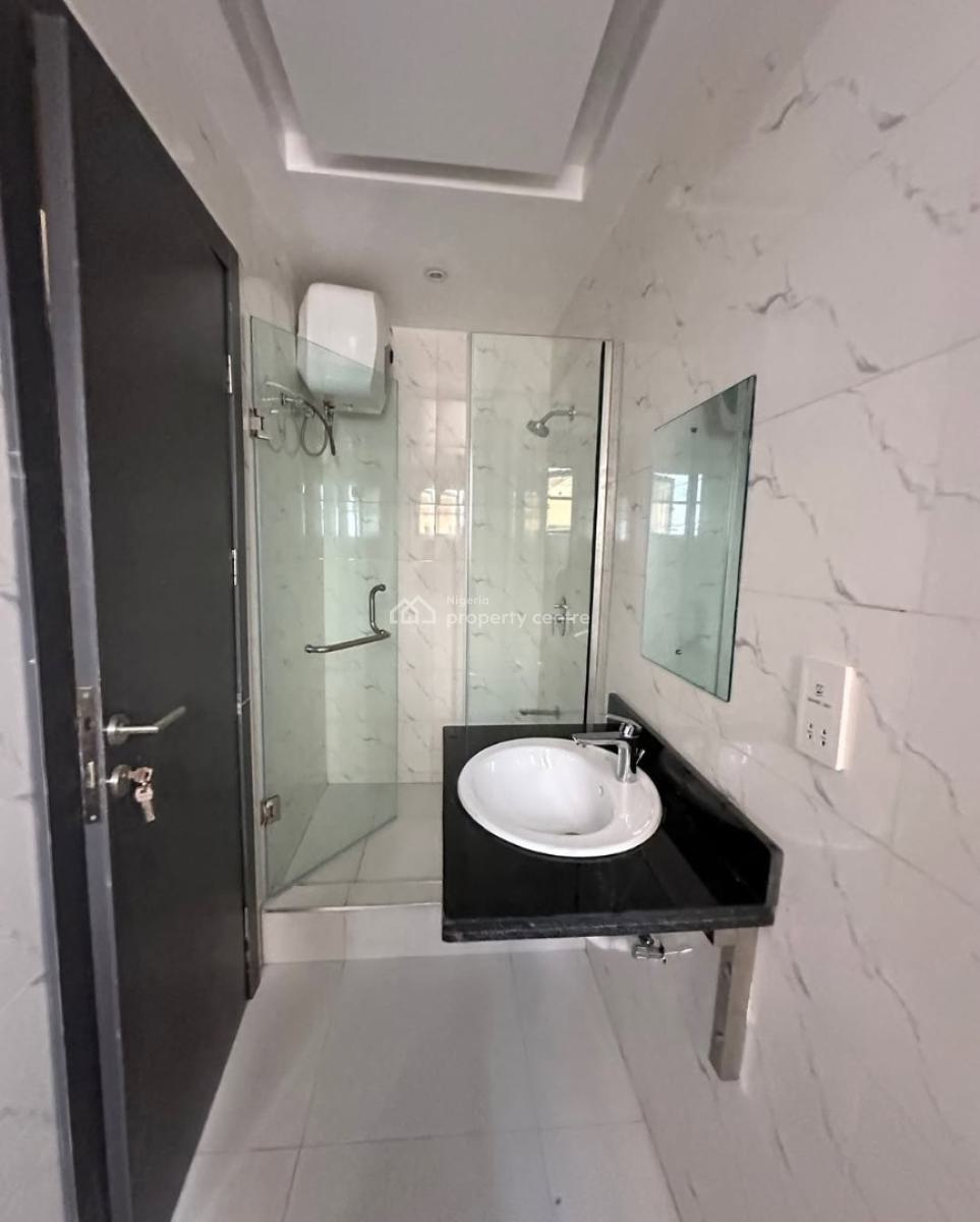 Luxury 2 Bedroom Apartment, Lekki Phase 1, Lekki, Lagos, Block of Flats for Sale