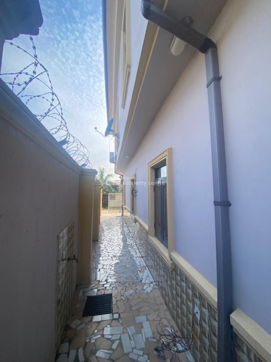 Clean 2 Bedroom Apartment in a Secured Neighbourhood, Omole Phase 2 Extension, Olowora, Magodo, Lagos, Flat / Apartment for Rent