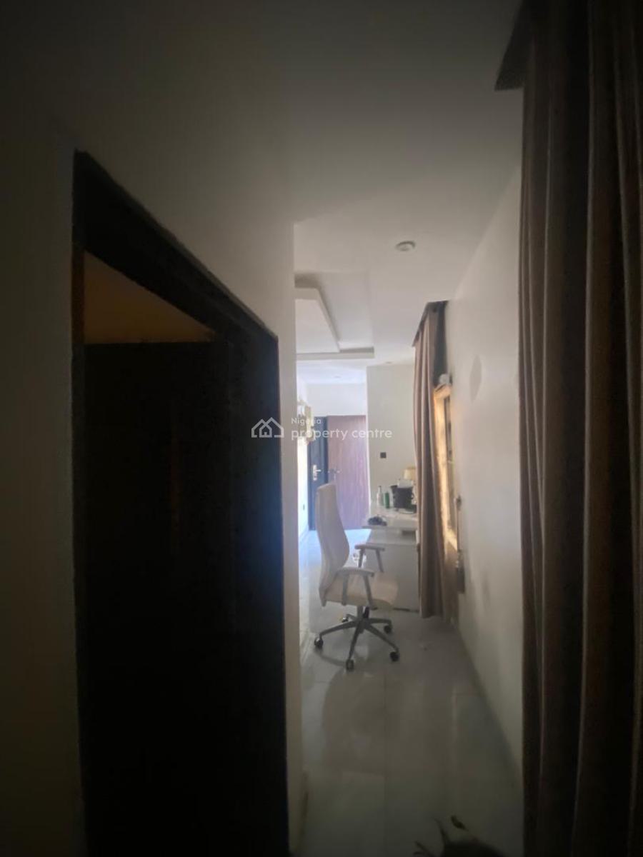 Clean 2 Bedroom Apartment in a Secured Neighbourhood, Omole Phase 2 Extension, Olowora, Magodo, Lagos, Flat / Apartment for Rent