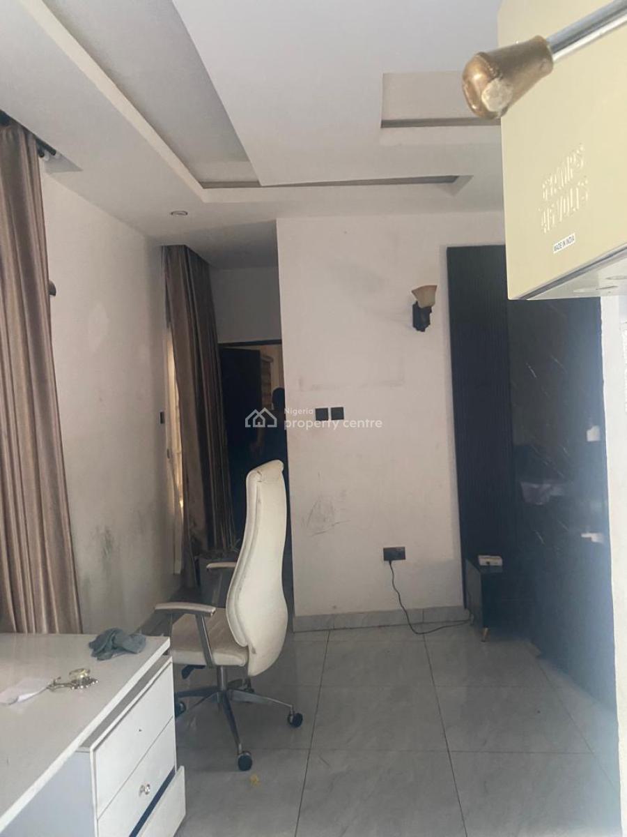 Clean 2 Bedroom Apartment in a Secured Neighbourhood, Omole Phase 2 Extension, Olowora, Magodo, Lagos, Flat / Apartment for Rent