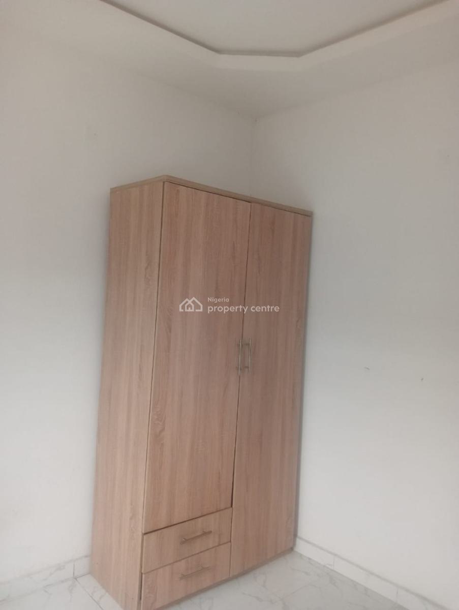 Lovely 2 Bedroom Flat Apartment, Magodo Phase 1, Gra Phase 1, Magodo, Lagos, Flat / Apartment for Rent