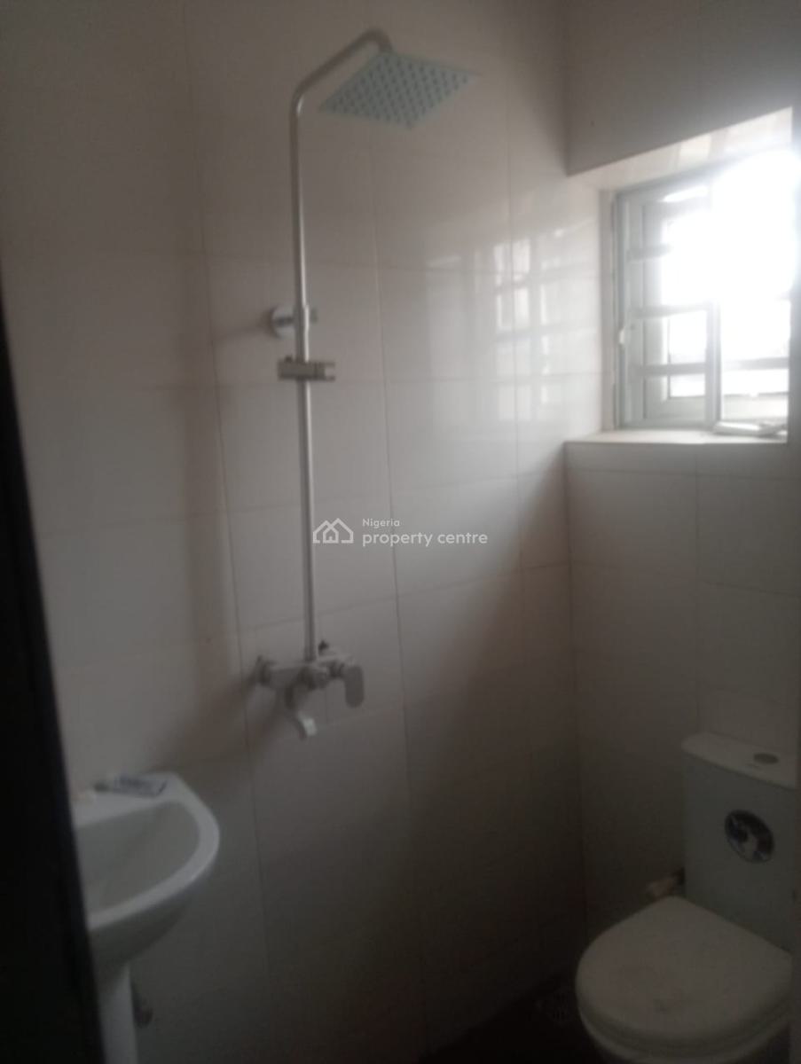 Lovely 2 Bedroom Flat Apartment, Magodo Phase 1, Gra Phase 1, Magodo, Lagos, Flat / Apartment for Rent