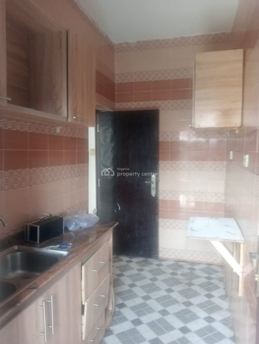 Lovely 2 Bedroom Flat Apartment, Magodo Phase 1, Gra Phase 1, Magodo, Lagos, Flat / Apartment for Rent