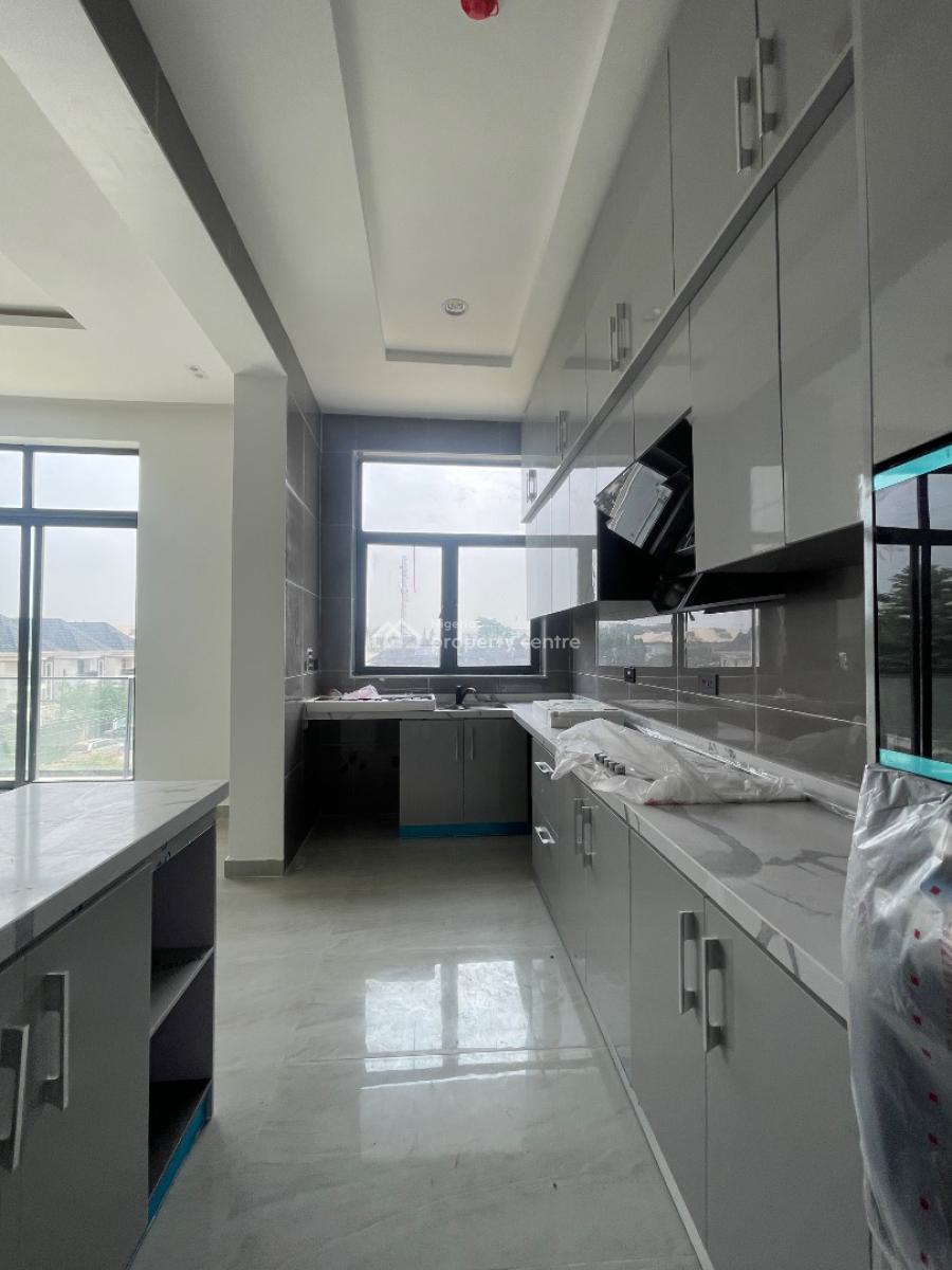 2 Bedroom Apartment, Lekki Phase 1, Lekki, Lagos, Flat / Apartment for Rent