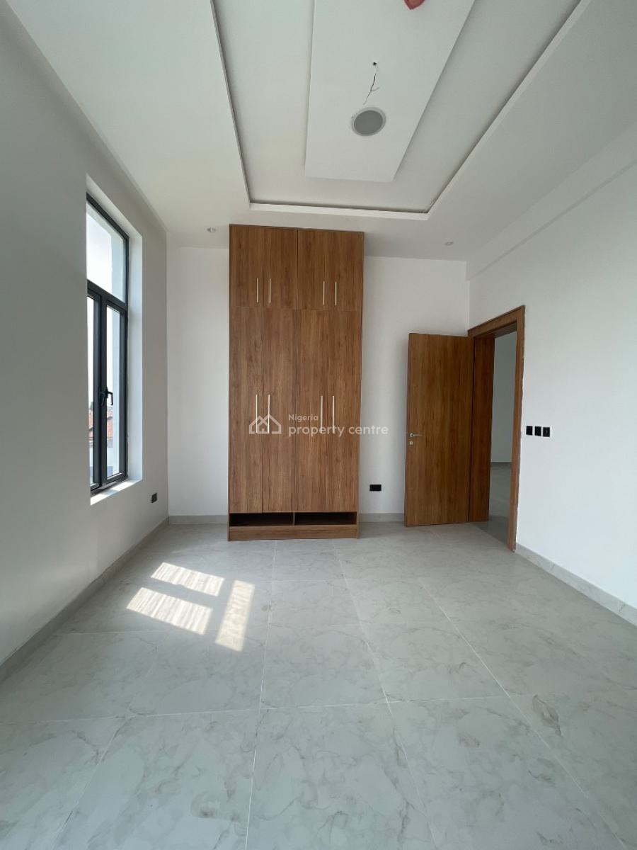 2 Bedroom Apartment, Lekki Phase 1, Lekki, Lagos, Flat / Apartment for Rent