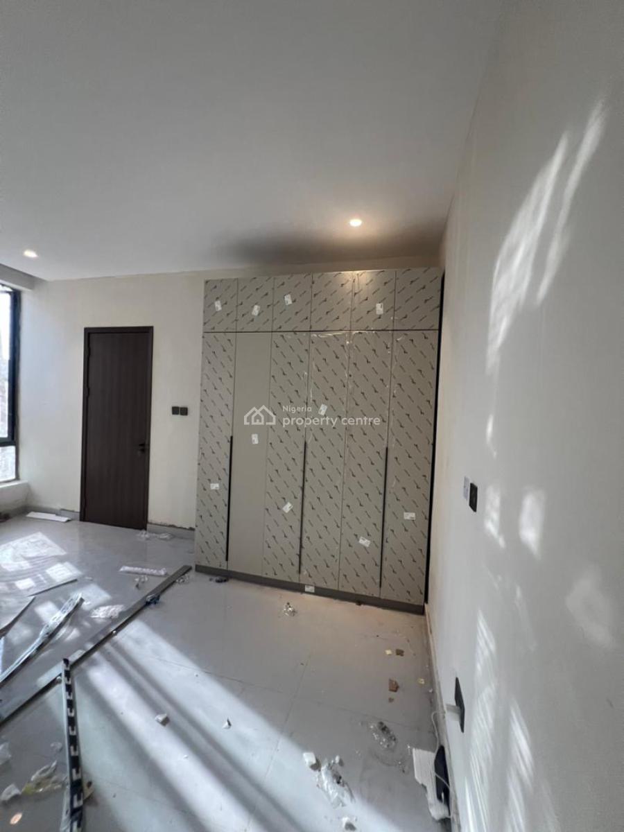 Two Bedroom Apartments, Lekki Phase 1, Lekki, Lagos, Flat / Apartment for Sale