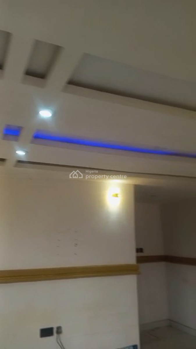 Clean Spacious 2 Bedroom Apartment Upstairs, Secured and Serene Area, Mende, Maryland, Lagos, Flat / Apartment for Rent