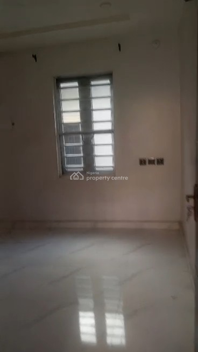 Clean Spacious 2 Bedroom Apartment Upstairs, Secured and Serene Area, Mende, Maryland, Lagos, Flat / Apartment for Rent