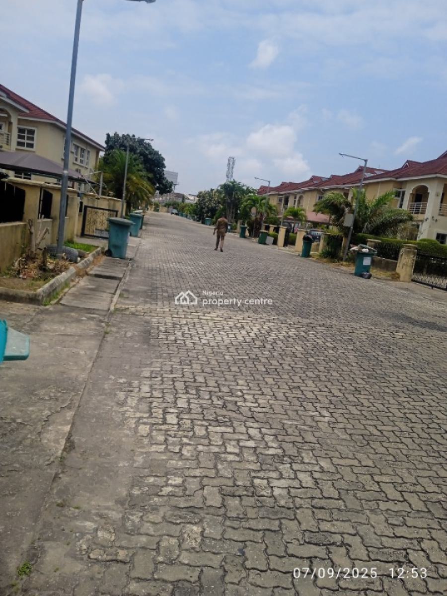 Fully Serviced 4 Bedrooms Detached House with Bq + 24 Hours Power, Friends Colony Estate, Osapa, Lekki, Lagos, Detached Duplex for Rent