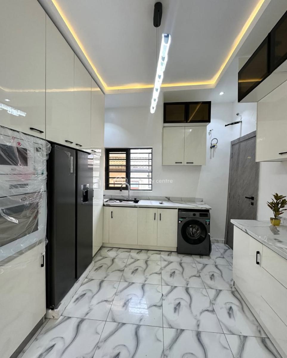 Beautiful 4 Bedroom Terrace Duplex, Lekki Phase 1, Lekki, Lagos, Terraced Duplex for Sale