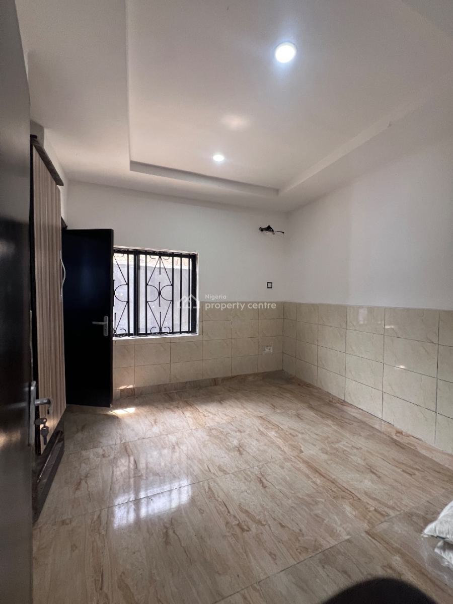 Standard 3 Bedroom Flat, 18b Caroline Street, Off Bisola Durosimi Etti Drive, Lekki Phase 1, La, Lekki, Lagos, Flat / Apartment for Rent