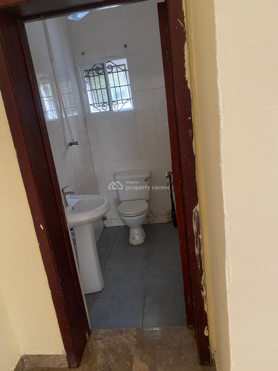 Spacious and Comfortable 3 Bedroom Flat, Lekki, Lagos, Terraced Duplex for Rent