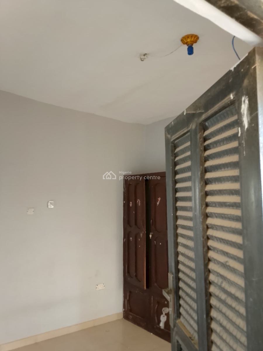 Spacious Single Room Self Contained, Very Close to Bus-stop, Short Drive From Arepo, Asese, Ibafo, Ogun, Self Contain (single Rooms) for Rent