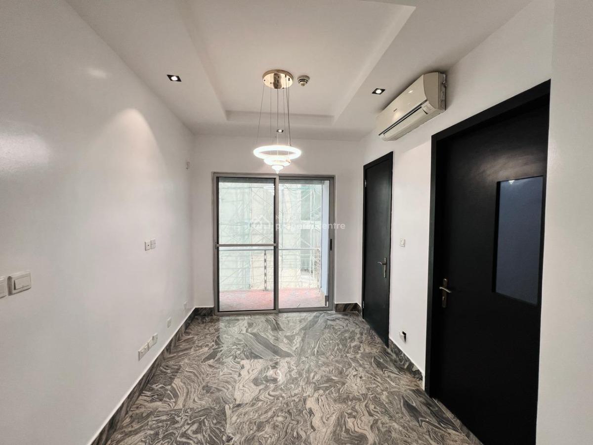 Serviced 3 Bedroom Flat with Bq, Pool, Gym & Clubhouse, Lekki Phase 1, Lekki, Lagos, Flat / Apartment for Rent