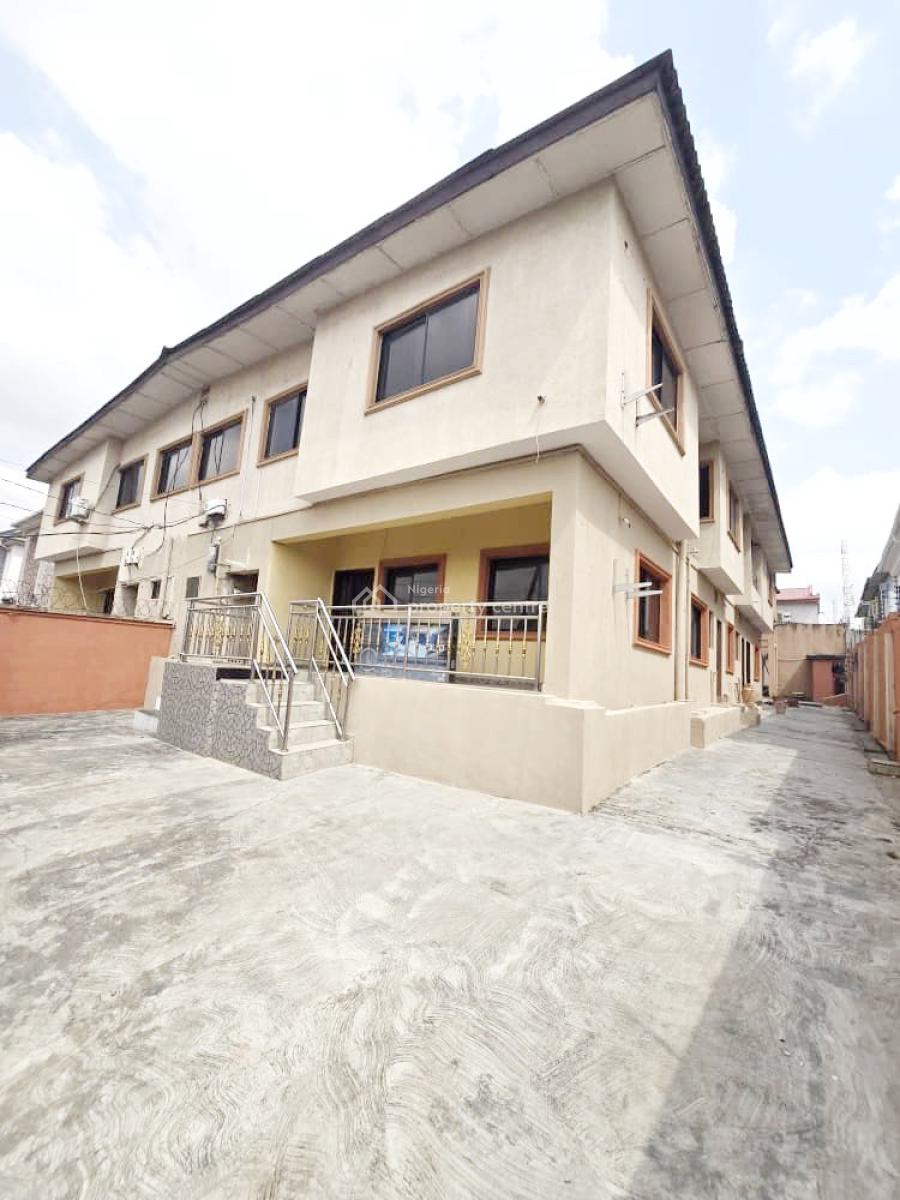 a Well Maintained Spacious 4 Bedroom Terrace Duplex, Omole Phase 2, Ikeja, Lagos, Terraced Duplex for Rent