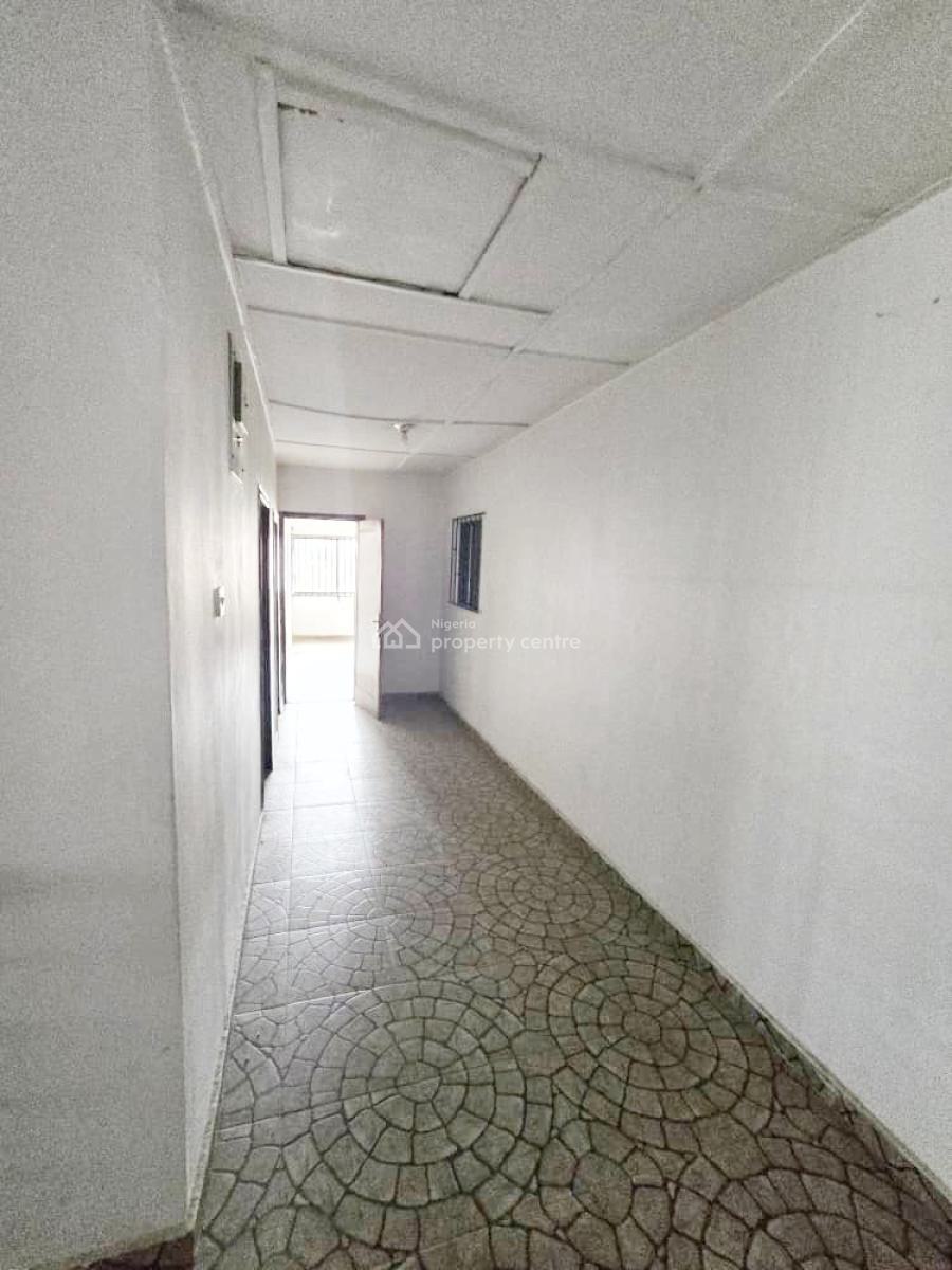 a Well Maintained Spacious 4 Bedroom Terrace Duplex, Omole Phase 2, Ikeja, Lagos, Terraced Duplex for Rent