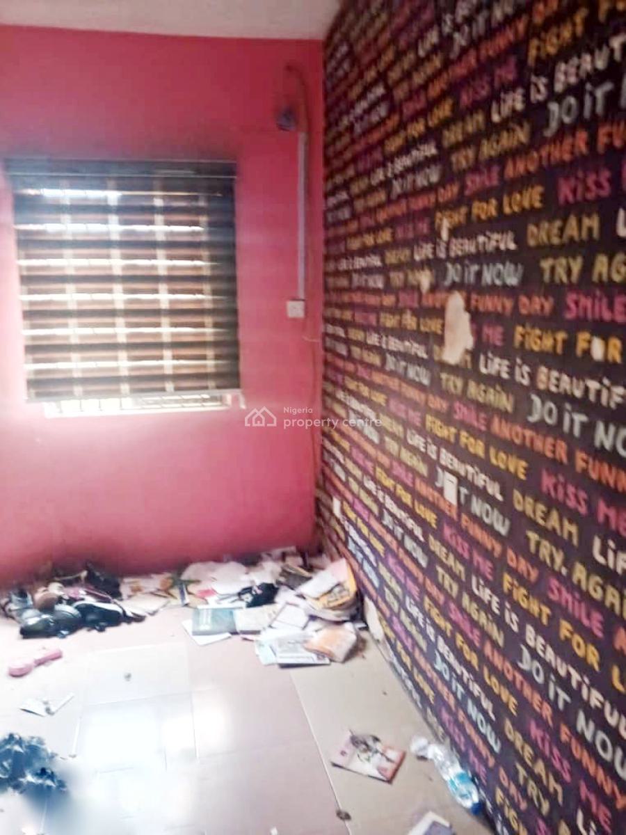 a Well Maintained Spacious 3 Bedroom Flat, Omole Phase 2, Ikeja, Lagos, Flat / Apartment for Rent