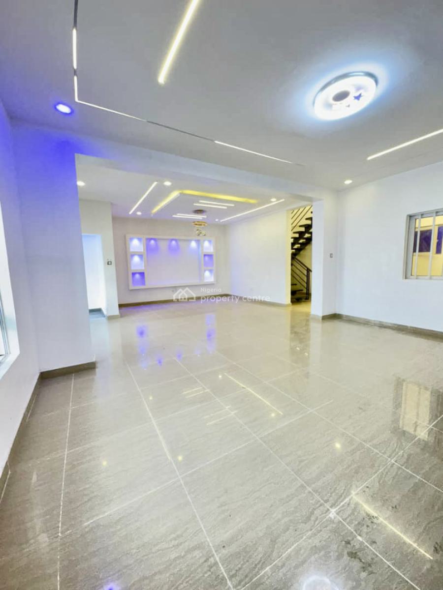 Distress Deal. Exquisite Spacious 4 Bedroom Semi Detached Duplex, Ikota, Lekki, Lagos, Semi-detached Duplex for Sale