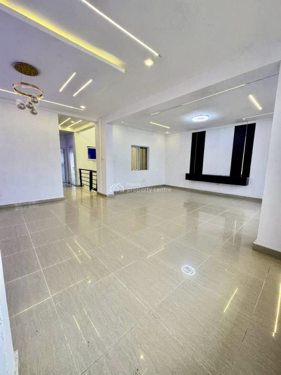 Distress Deal. Exquisite Spacious 4 Bedroom Semi Detached Duplex, Ikota, Lekki, Lagos, Semi-detached Duplex for Sale