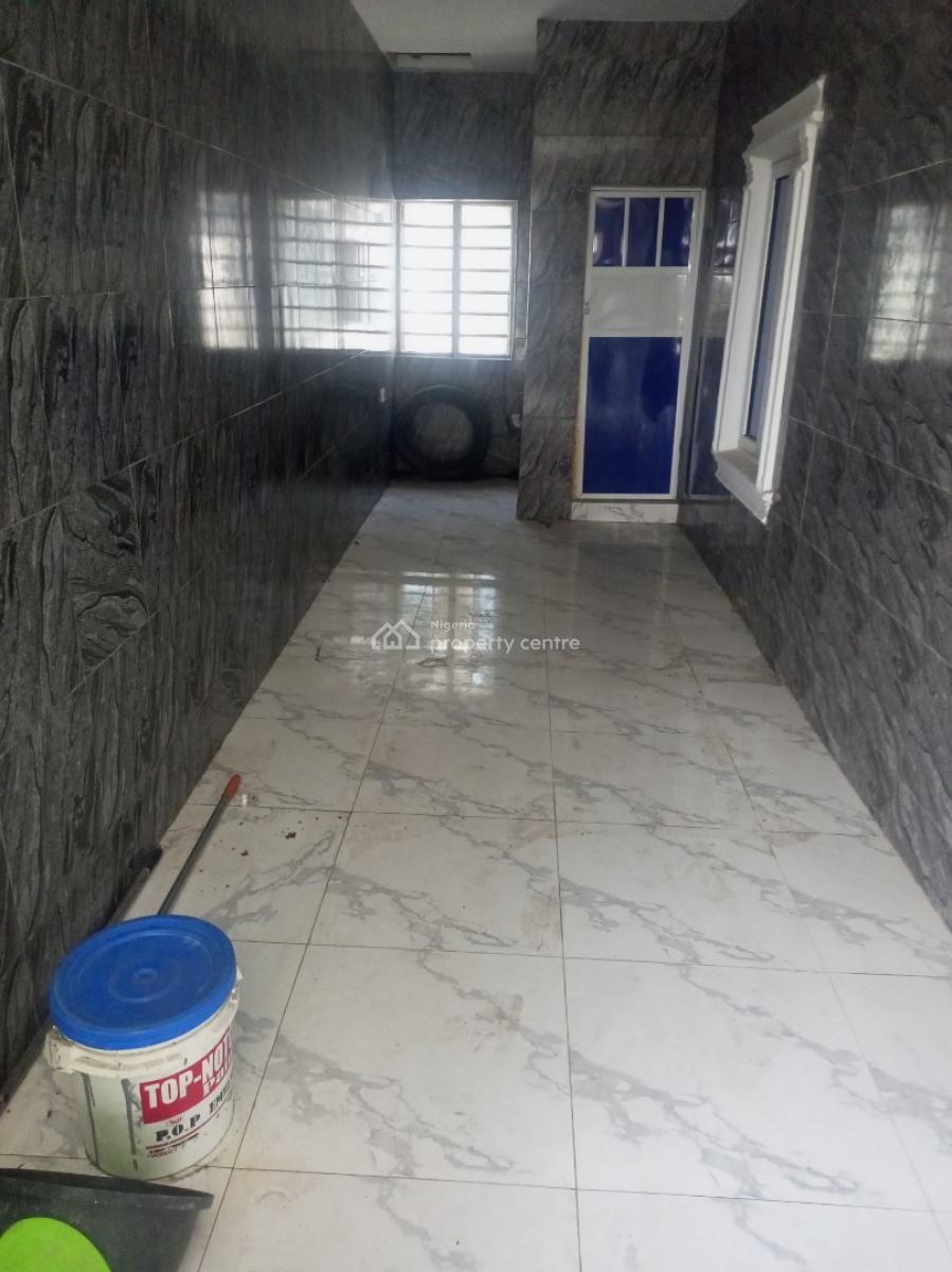 2 Bedrom Flat Available, 34 Newtown Estate, Ogombo, Ajah, Lagos, Flat / Apartment for Rent